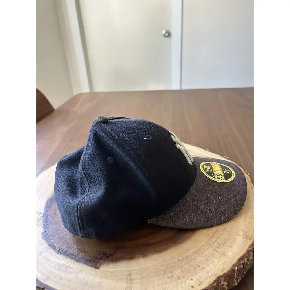 New Era 59fifty New York Yankees Fitted Hat 7 1/2 Low Profile Gray Bill